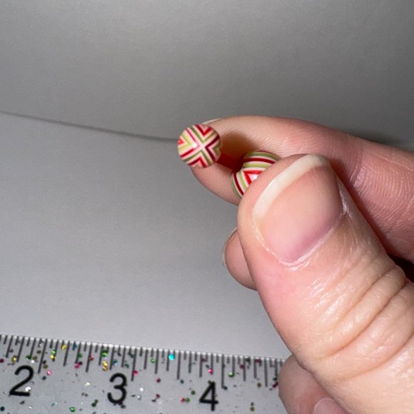 14 gauge Red and Green Flag Design Belly Ring - Picture 11 of 13